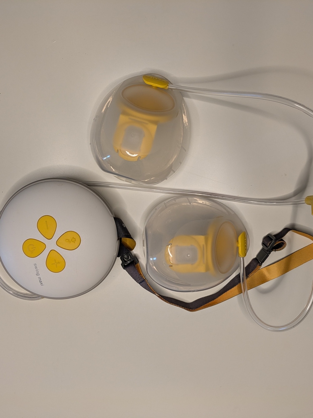 Medela Swing Maxi Hands-Free Double Collection Setup